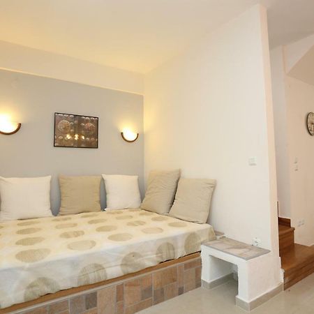 Villa Argo 3 - Beachfront, Big Gardens, Location! Pefkochori Esterno foto