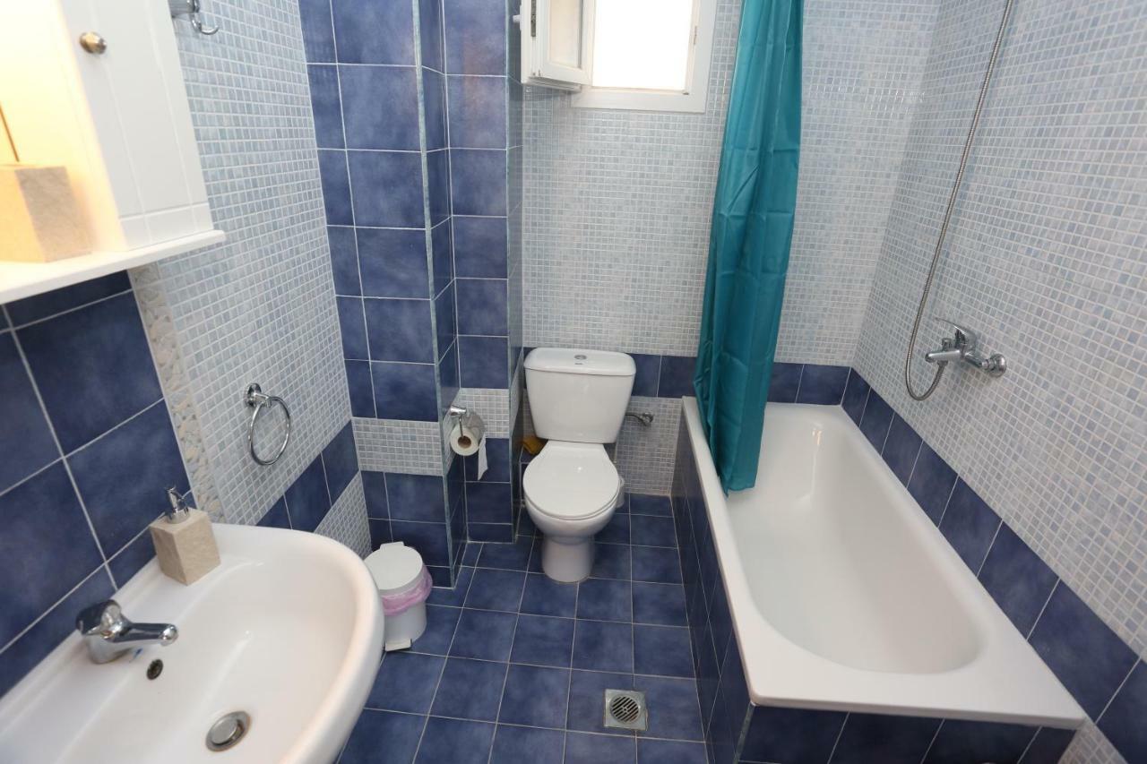 Villa Argo 3 - Beachfront, Big Gardens, Location! Pefkochori Esterno foto