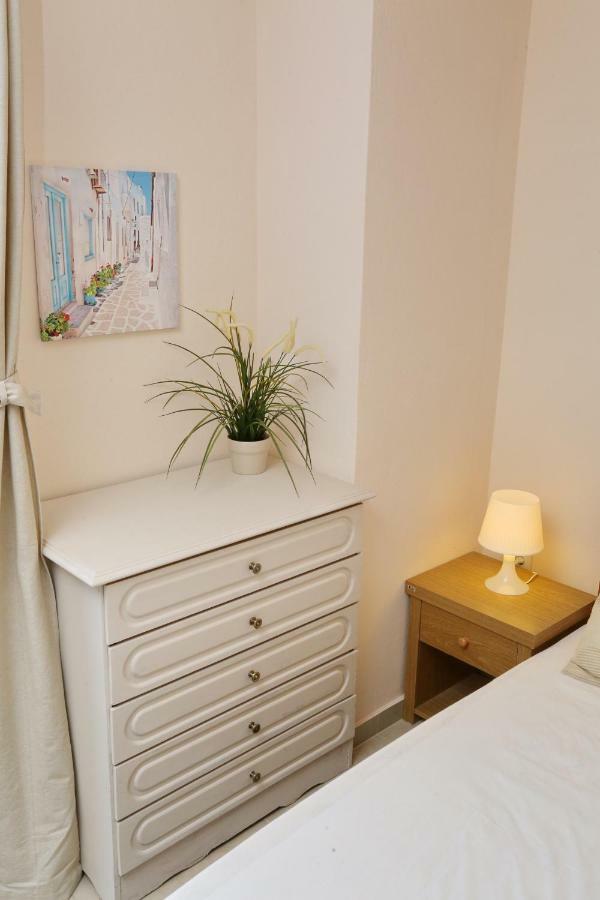 Villa Argo 3 - Beachfront, Big Gardens, Location! Pefkochori Esterno foto