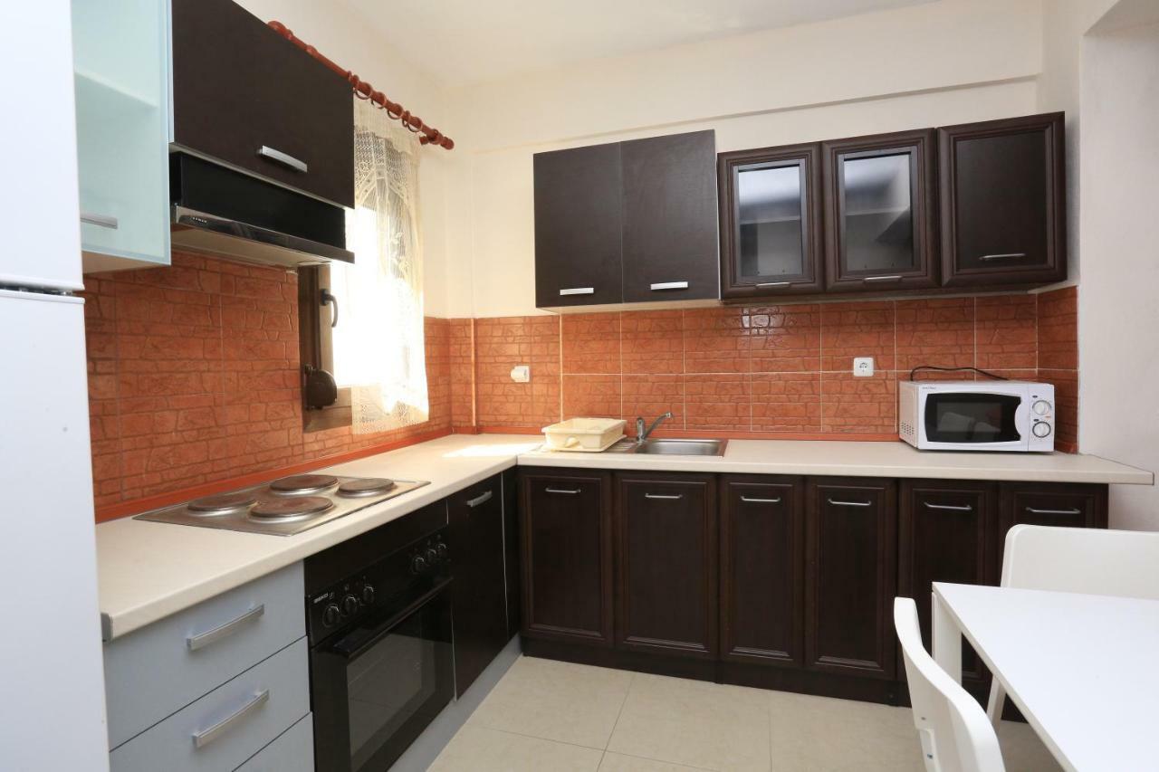 Villa Argo 3 - Beachfront, Big Gardens, Location! Pefkochori Esterno foto